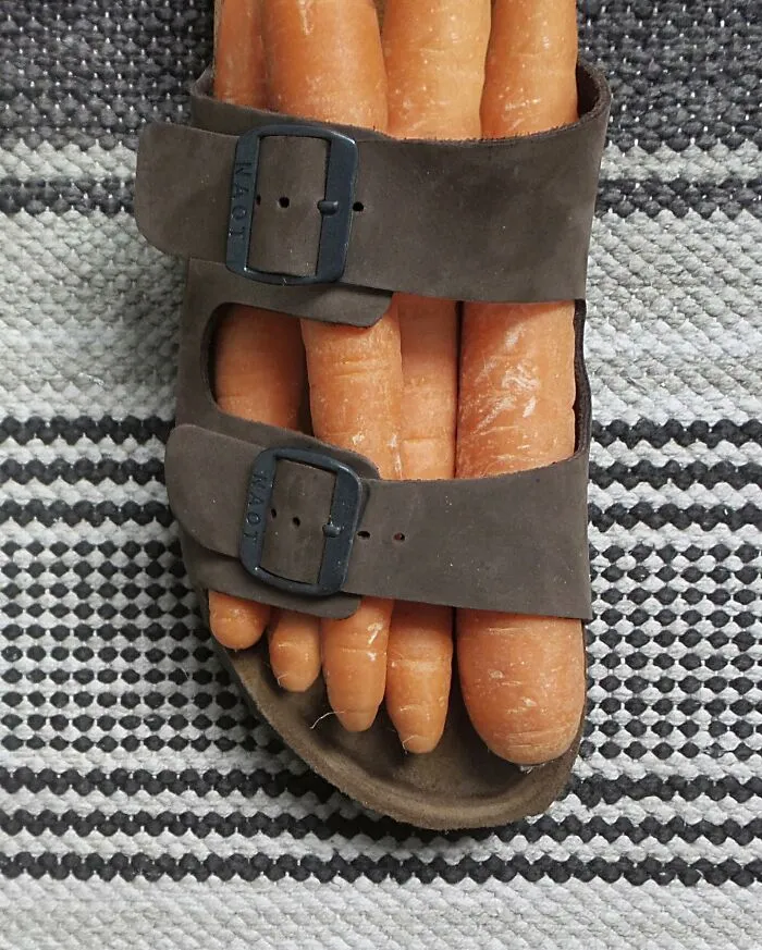 Морковные пальчики.