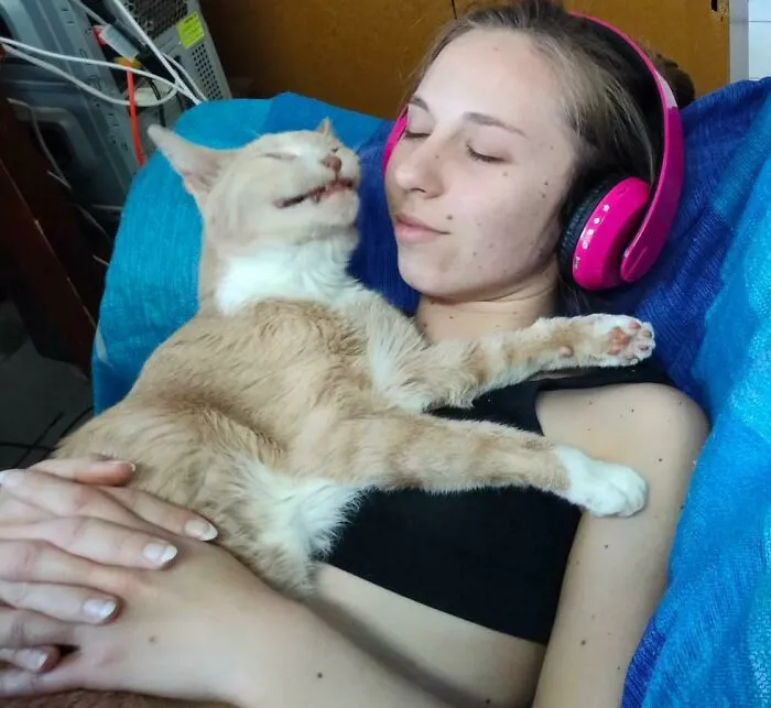 «Я слегка поцеловал его, и это была его реакция».