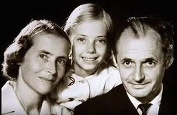 Юлиана Кёпке с родителями.