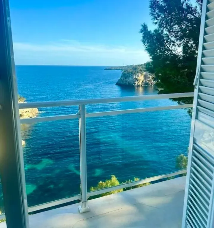 «Я живу на острове Майорка, Испания. Это то, что я вижу каждый день».