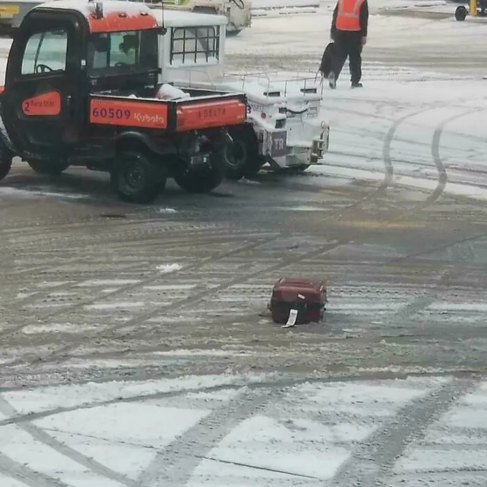 «Ваш багаж не потерялся, он просто отправился в приключение».