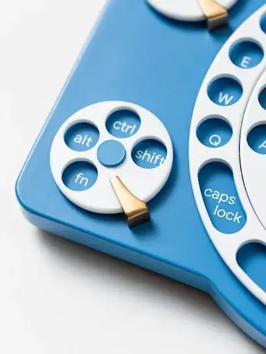 Как выглядят её клавиши вблизи.