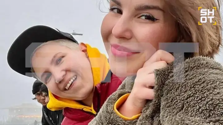 Кристина и Наташа.