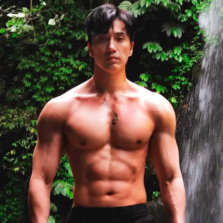 Чуандо Тан.