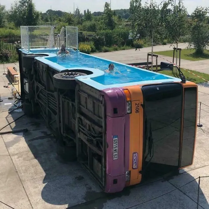 Изобретательно, но очень странно.