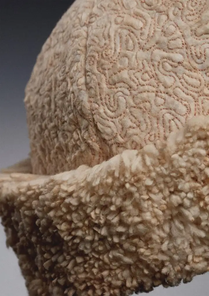 Как она выглядит вблизи.