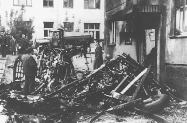 То, что осталось от самолёта.