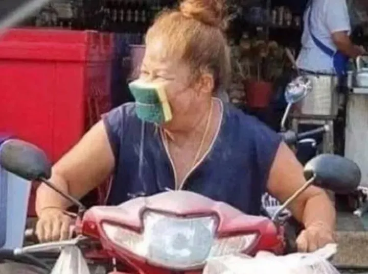 Когда под рукой нет защитной маски, но есть защитная губка.