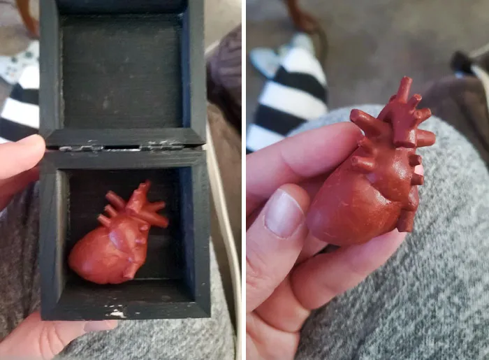 «Я получил эту жуть по почте от неизвестного отправителя. Что это значит?»