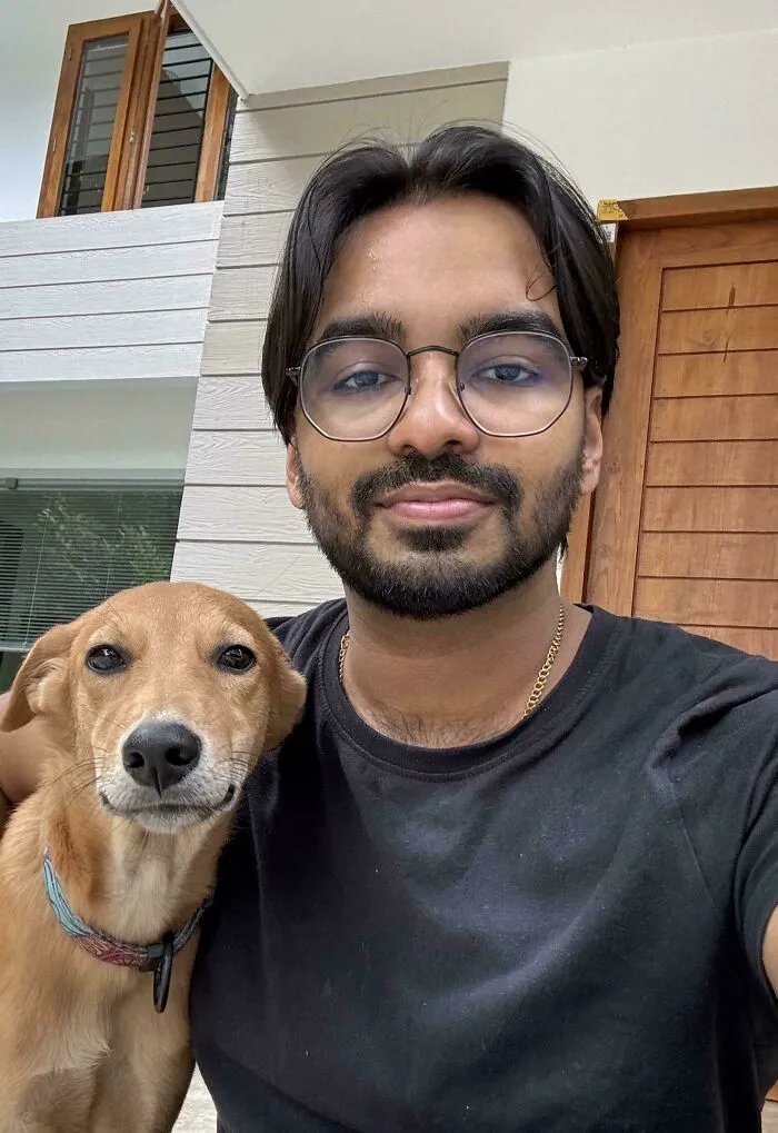 «Бродячий щенок, которого я забрал домой. Он очень любит обнимашки».