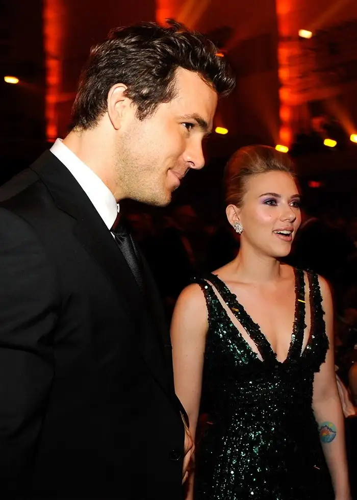 Райан Рейнольдс и Скарлетт Йоханссон.