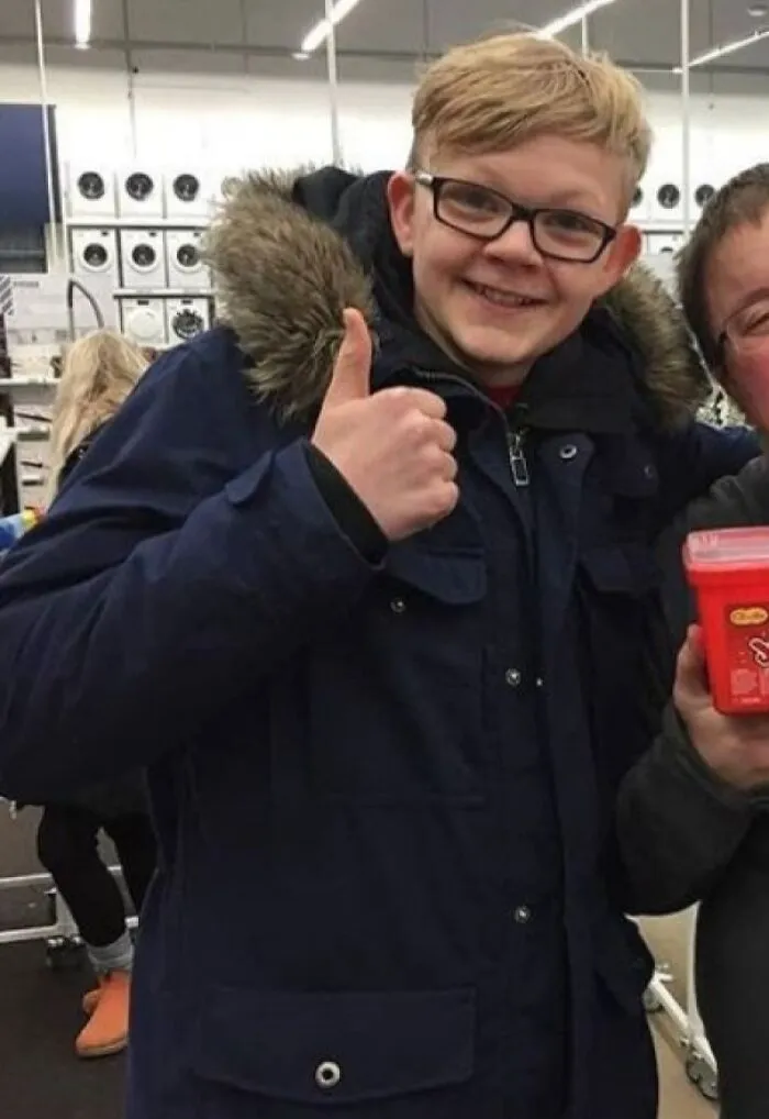 «Я кажусь очень высоким ребенком, но мне уже 23».