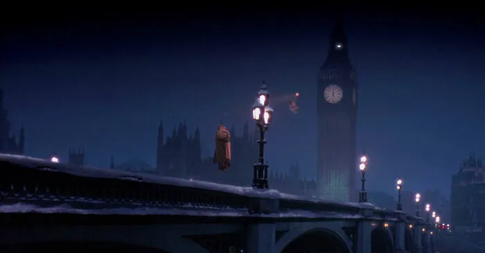 Пара, целующаяся в фильме «Капитан Крюк», когда над ней пролетают Питер и Тинкербелл, — это Джордж Лукас и Кэрри Фишер.