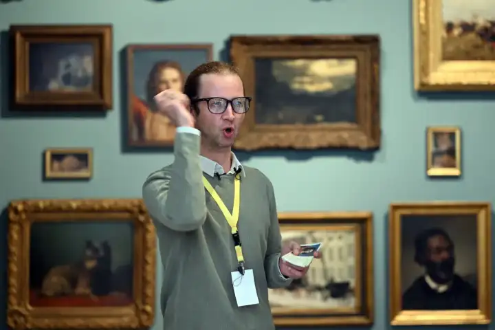 И это — абсолютный хит. Туры распроданы на месяцы вперед.