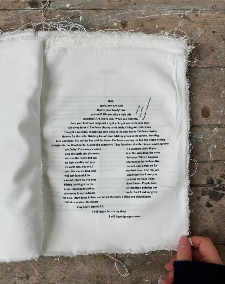 Еще и оригинально их оформила.