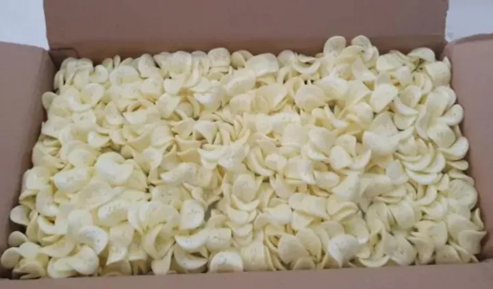 «Полистирол в моей посылке выглядит как картофельные чипсы».