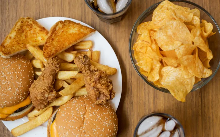 Жирная пища.