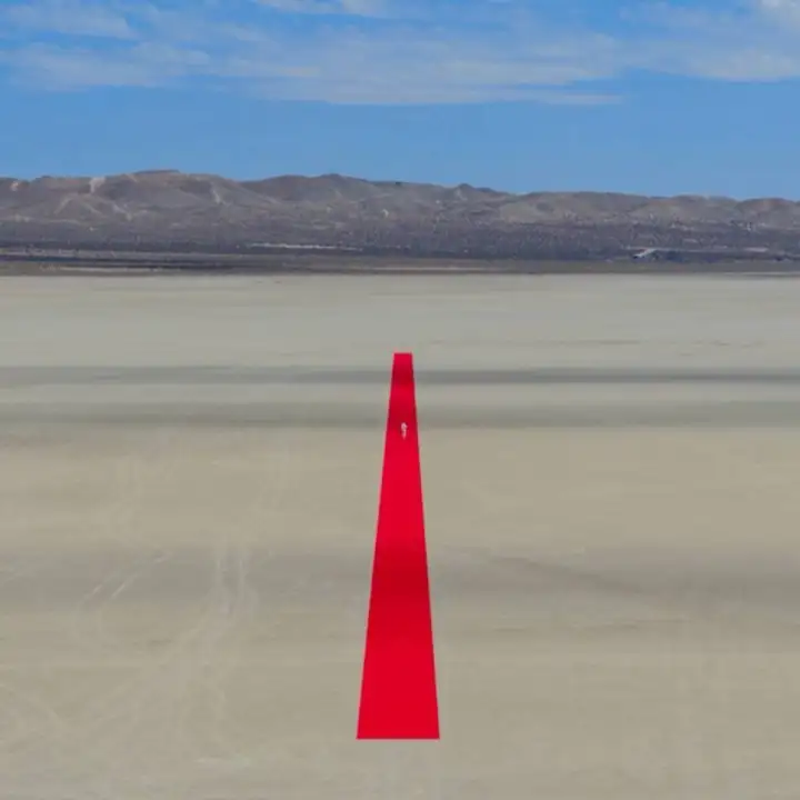 Арт-инсталляция El Mirage в пустыне Мохаве в Калифорнии.