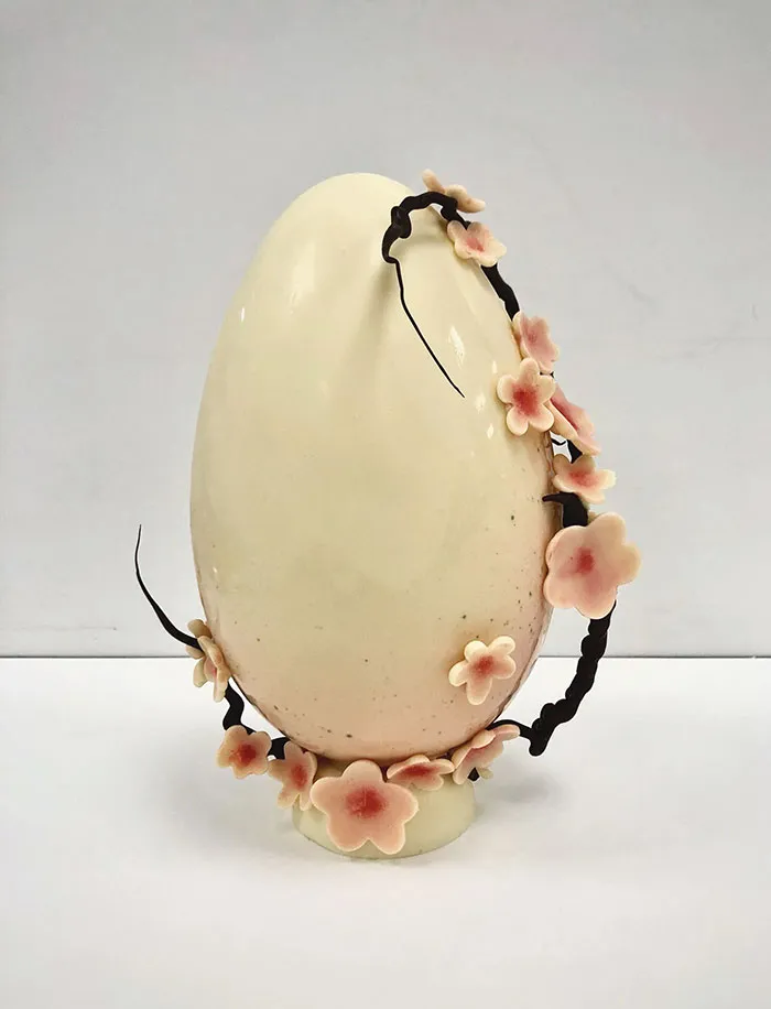 «Это пасхальное яйцо я собираюсь подарить маме».