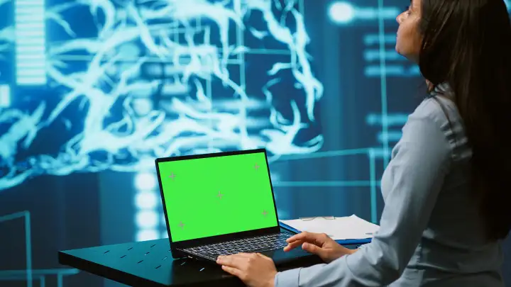 На земле квантовые компьютеры требуют постоянного охлаждения.