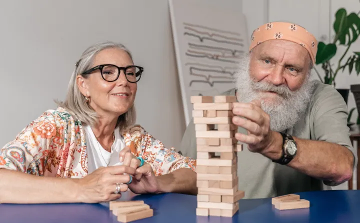 Пожилая пара.