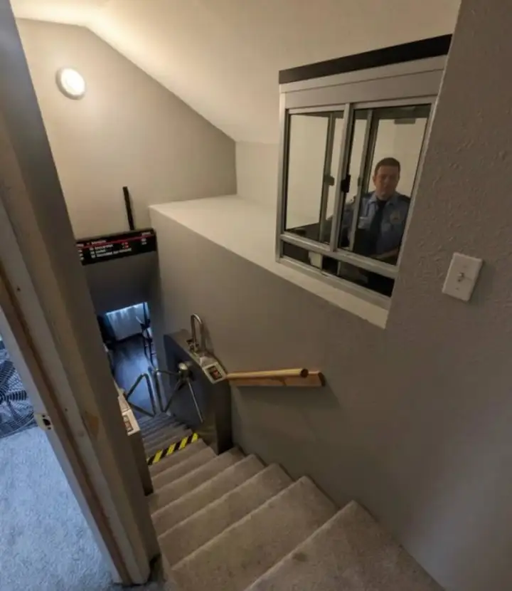 Или даже метро.