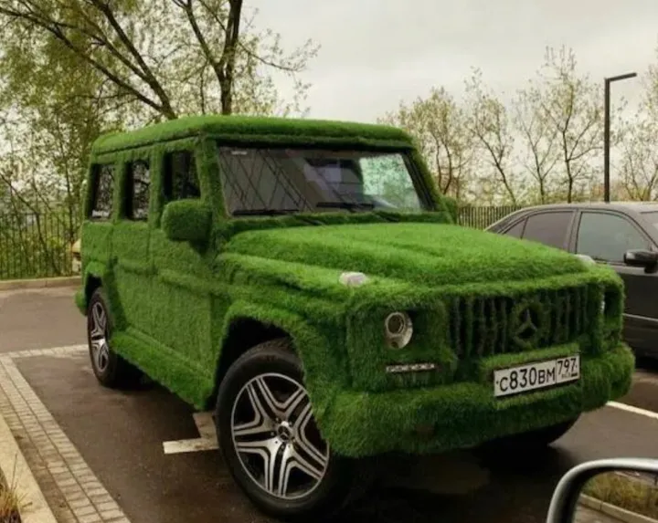 Когда очень любишь природу, но не готов ездить на работу на велосипеде.