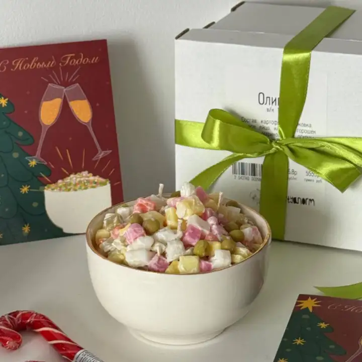 Свеча в виде салата оливье.