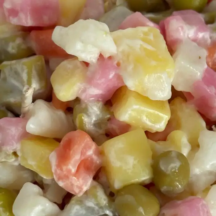 Так он выглядит вблизи - не отличить.