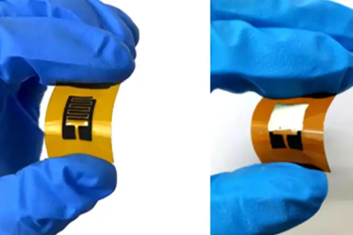 Пример датчика до обнаружения ацетона слева и после справа.