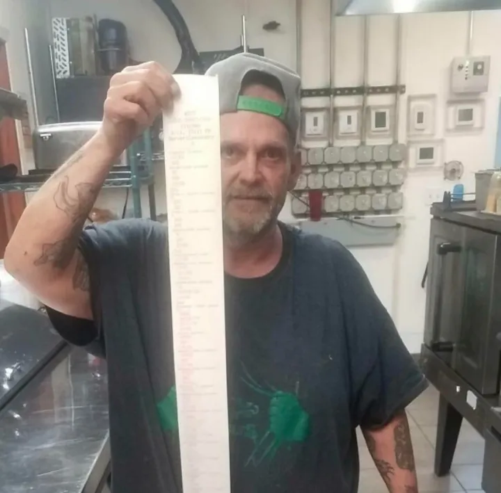 «Заказ, сделанный за 15 минут до закрытия ресторана».