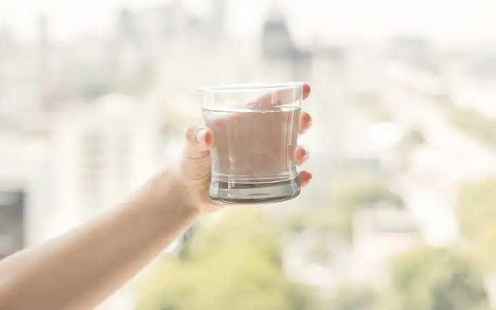 Стакан воды.