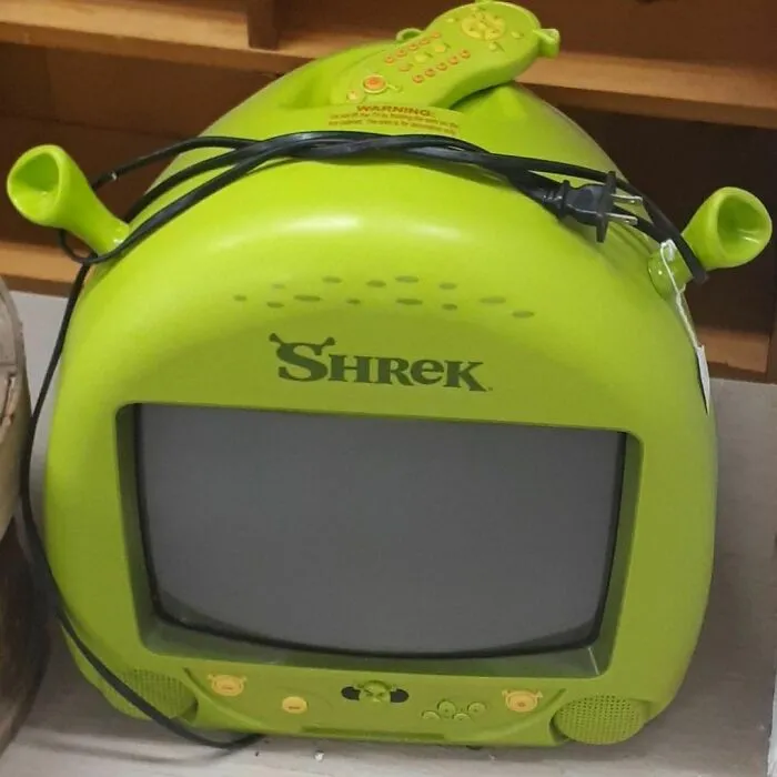 Интересно, что же на нем транслируют?