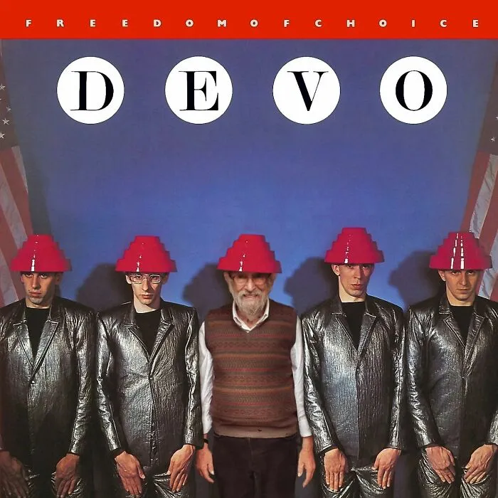 Devo.