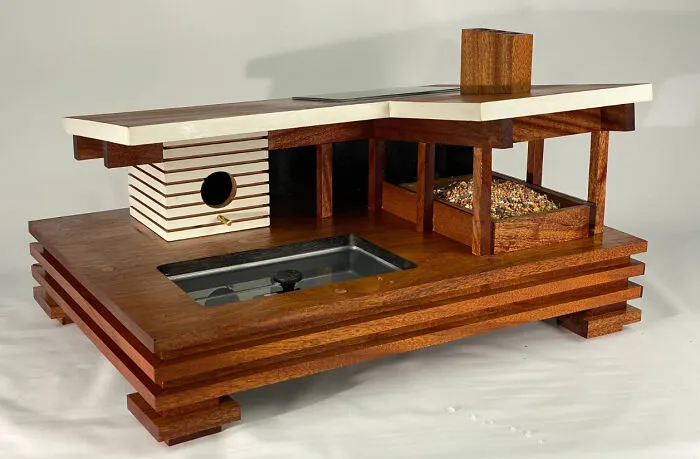 Кормушка для птиц.