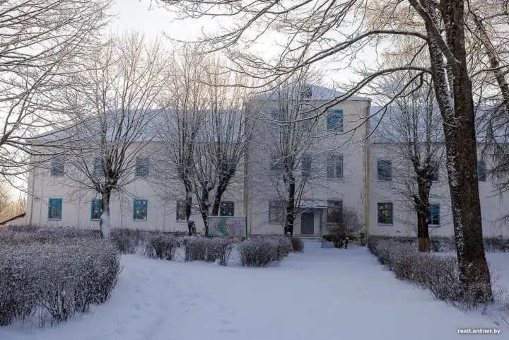 Психбольница снаружи.